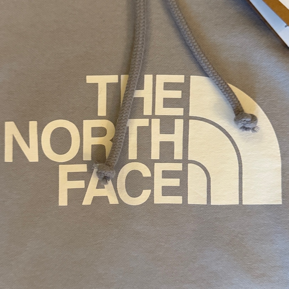 NWT!  The North Face women’s hoodie, size small - Picture 4 of 8
